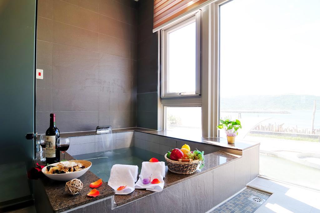 Jinshan Sakura Bay Hot Spring Hotel Exterior photo